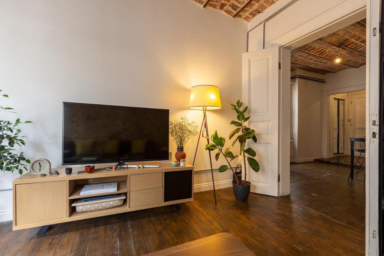 Renovated Apartment At The Heart Of Istanbul With Huge Terrace エクステリア 写真