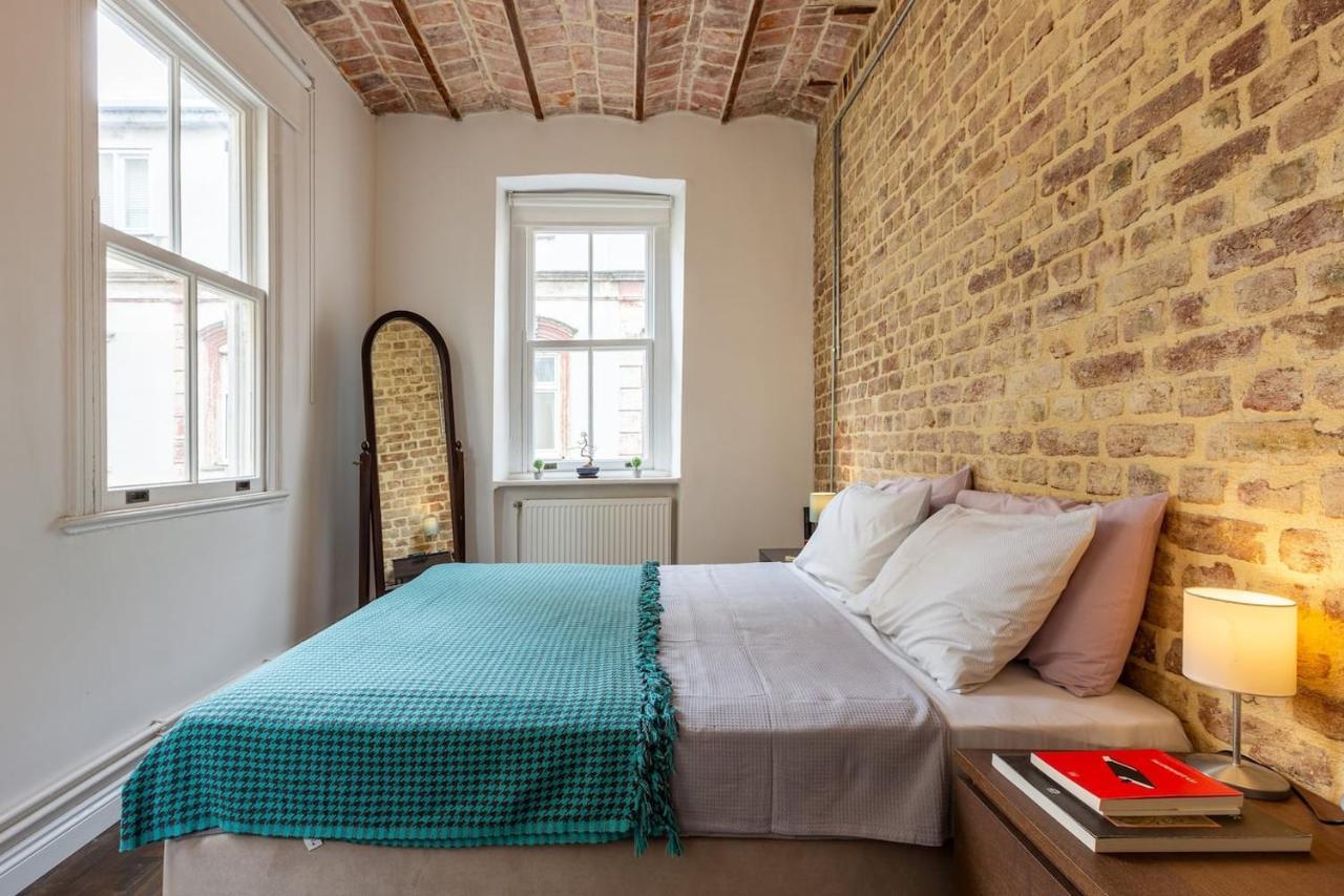 Renovated Apartment At The Heart Of Istanbul With Huge Terrace エクステリア 写真