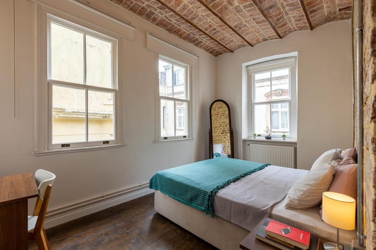 Renovated Apartment At The Heart Of Istanbul With Huge Terrace エクステリア 写真